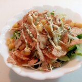 レタス・キャベツ・玄米フレーク・コーンのサラダ